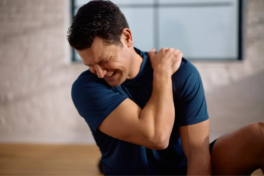 patient suffering from frozen shoulder